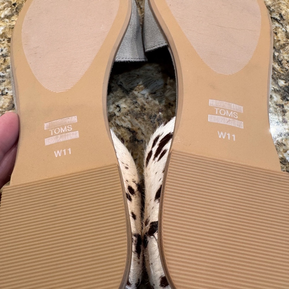 Toms Taupe Animal Print Cow Jutti D'Orsay Flats Shoes Women Size 11 - Picture 8 of 9